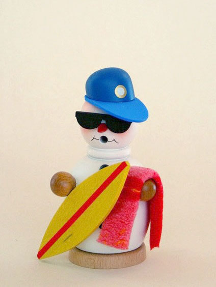 Räuchermann Schneemann im Sommerurlaub