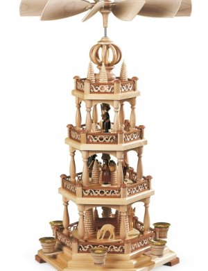 Pyramide Waldmotiv 4 Etagen
