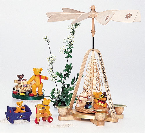 Pyramide Bärenkinder