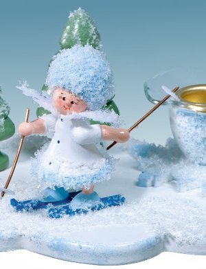Kerzenständer Schneeflöckchen fährt Ski