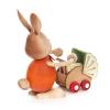 Osterhase Stupsi mit Kinderwagen