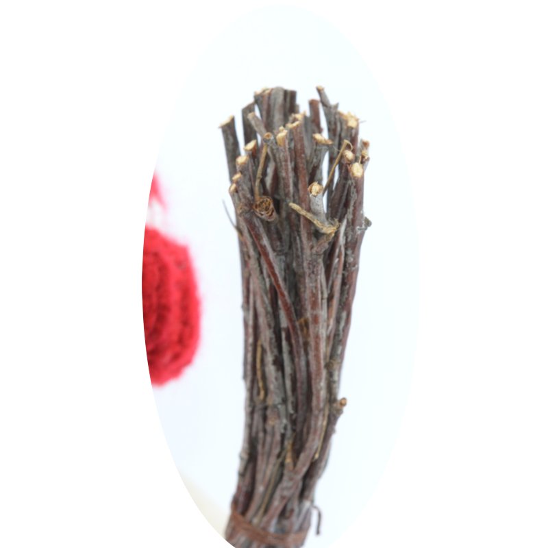 Räuchermann Schneemann mit roter Mütze und Besen