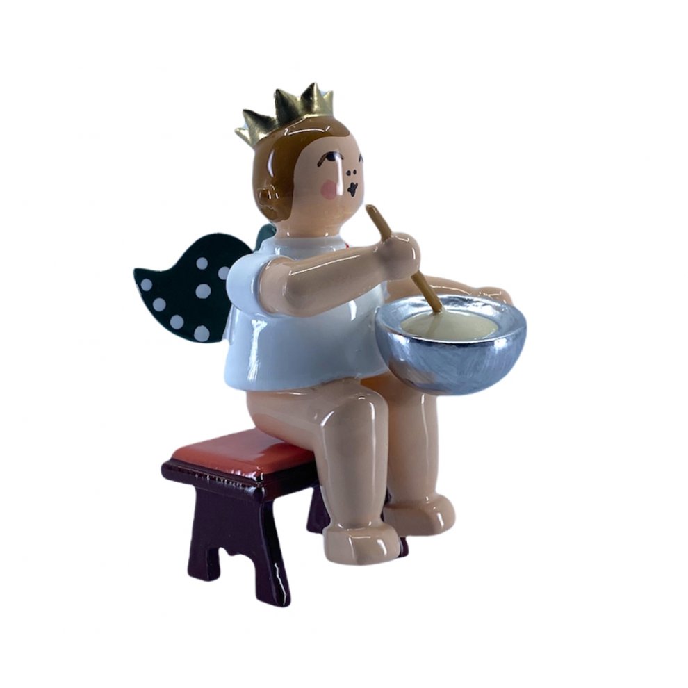 Engel mit Teigschüssel, sitzend mit Krone