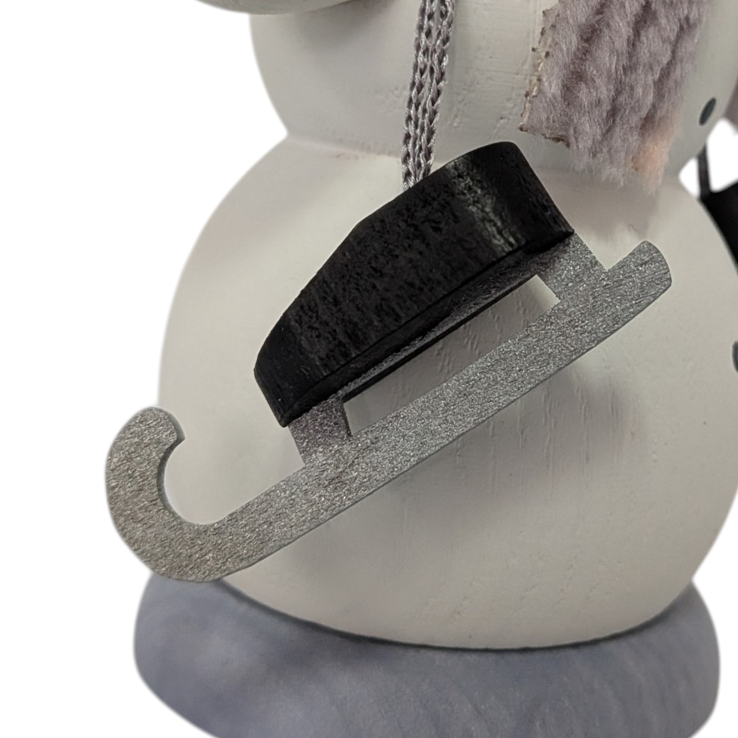 Räuchermann Schneemann mit Schlittschuhen