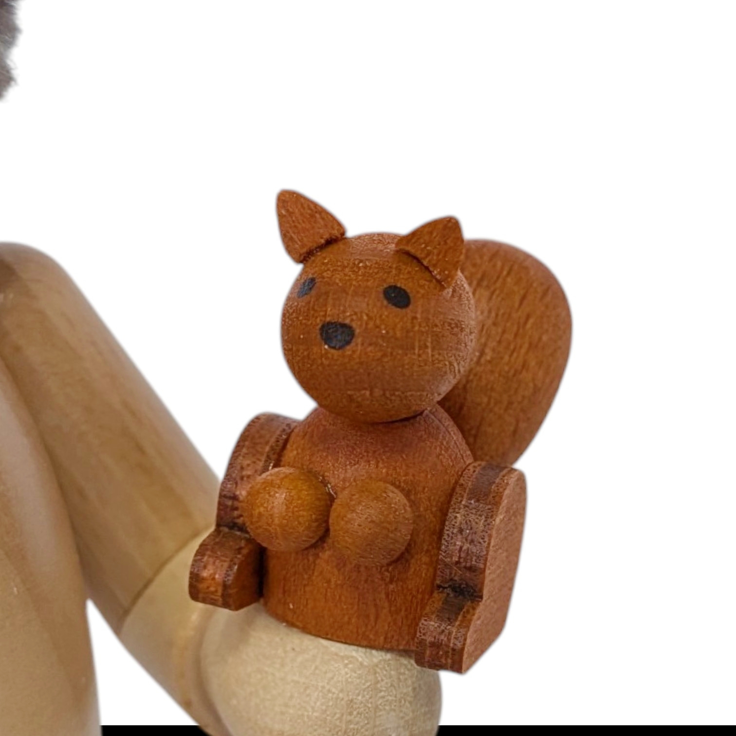 Räuchermann Waldwichtel mit Eichhörnchen, farbig
