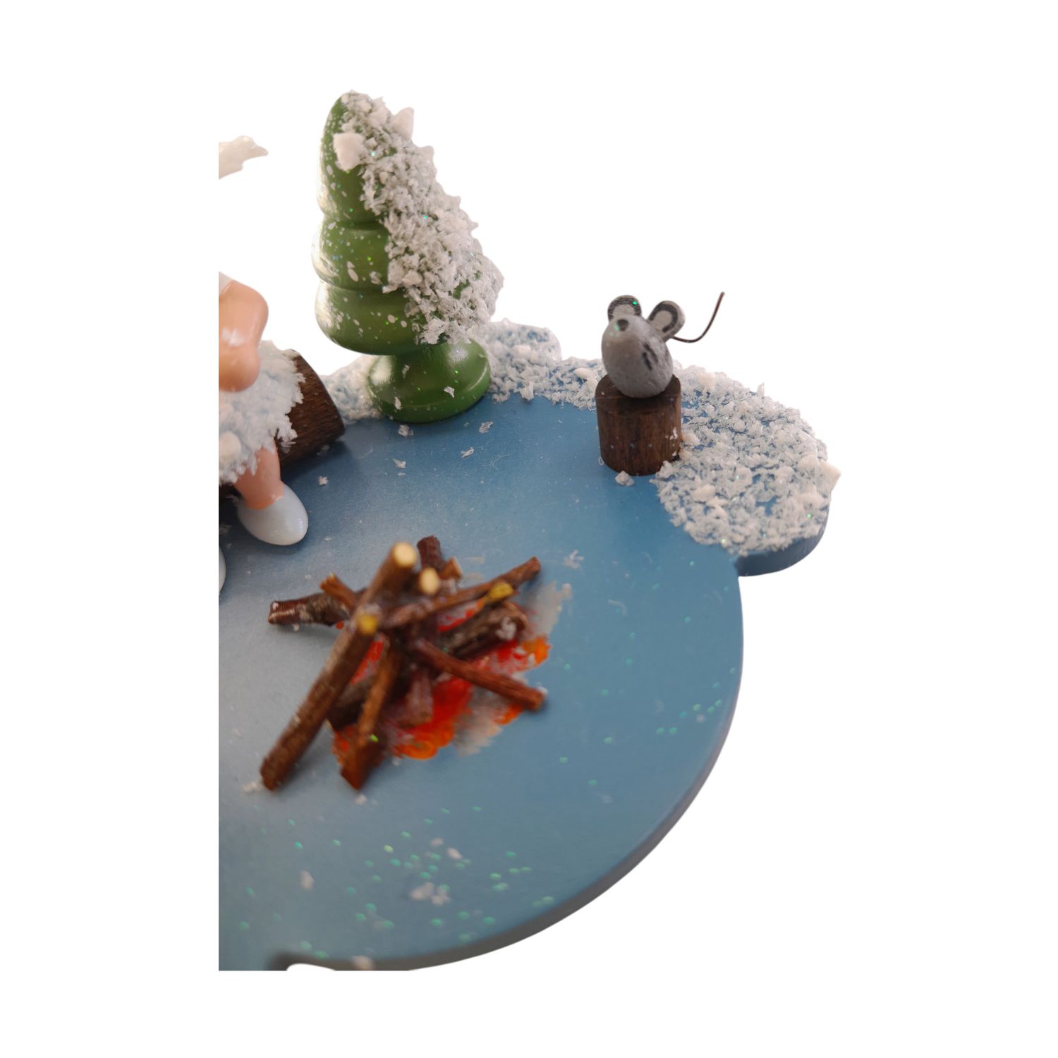 43358-schneefloeckchen-am-lagerfeuer-WEB-1500x1500-10