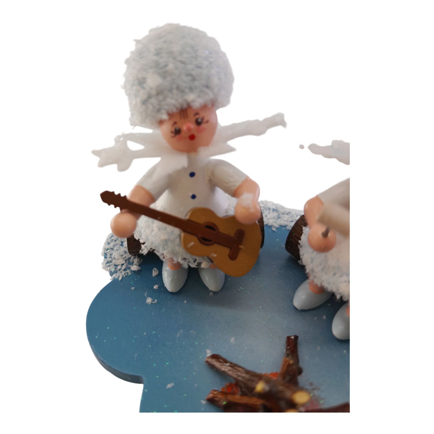 43358-schneefloeckchen-am-lagerfeuer-WEB-1500x1500-