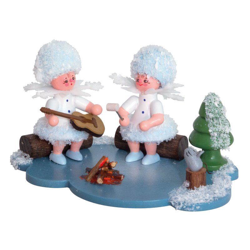 43358-schneefloeckchen-am-lagerfeuer
