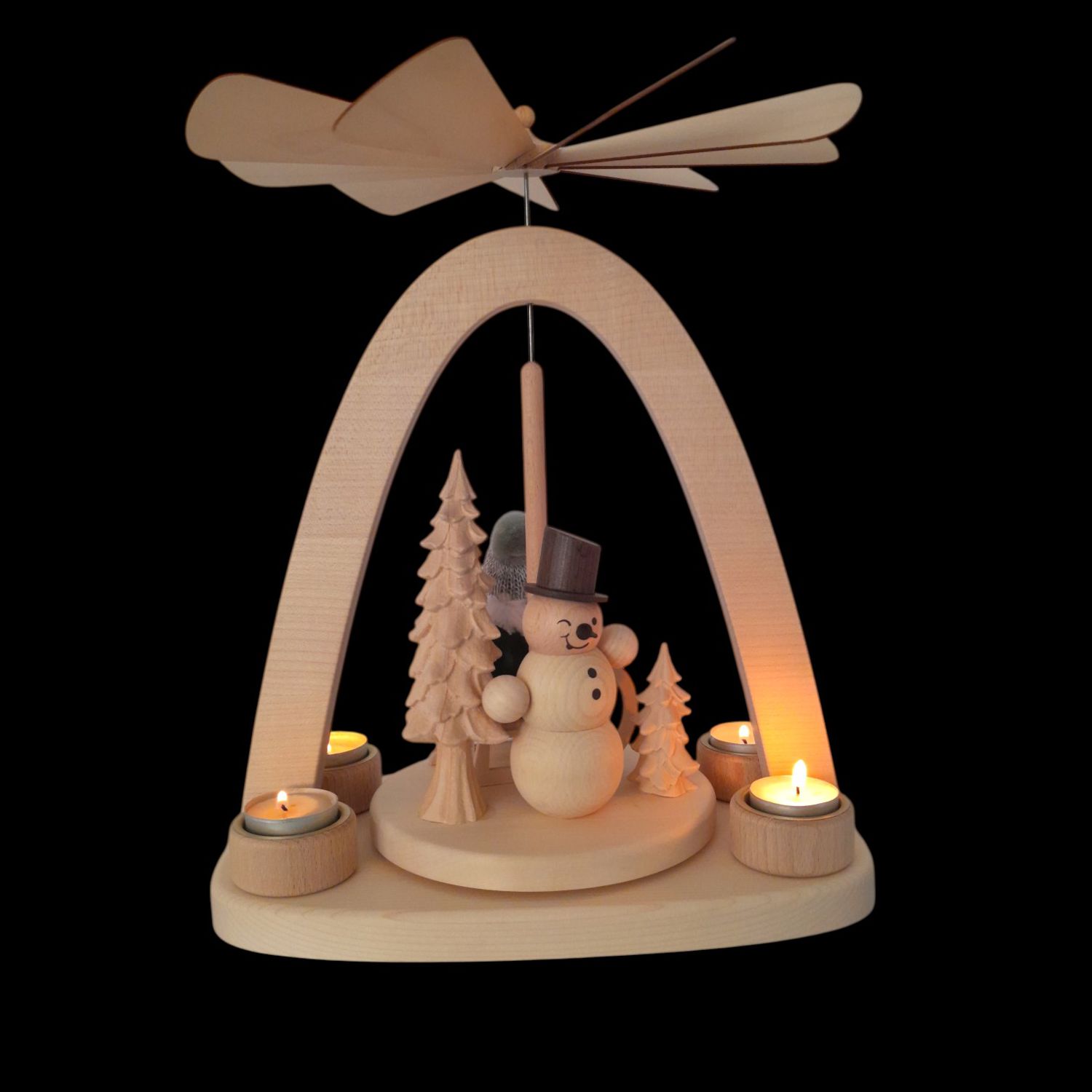 9930_446-Massivholzpyramide-groß-Pitti-WEB-1500x1500-5